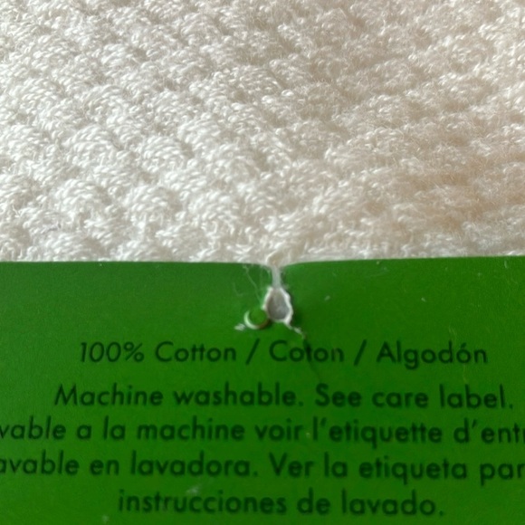 Kate Spade: Strawberry Lemonade Kitchen Towel- 100% cotton- set of 2 - Picture 3 of 12